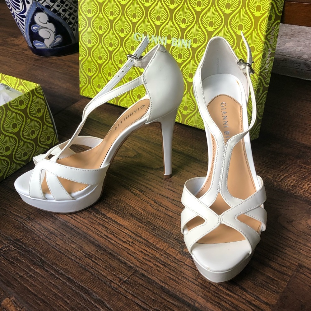 Gianni Bini Melissa heels 6.5